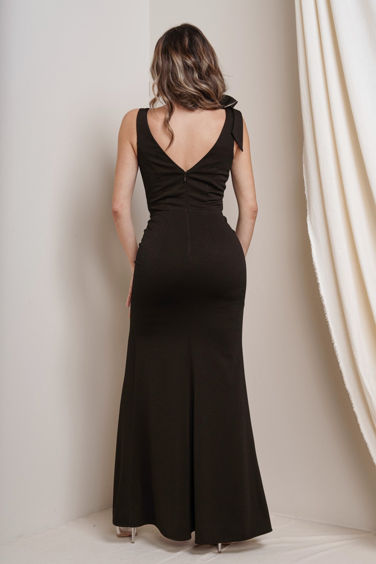 Vestido Largo Deep V-Neck Fitted Dress With Slit